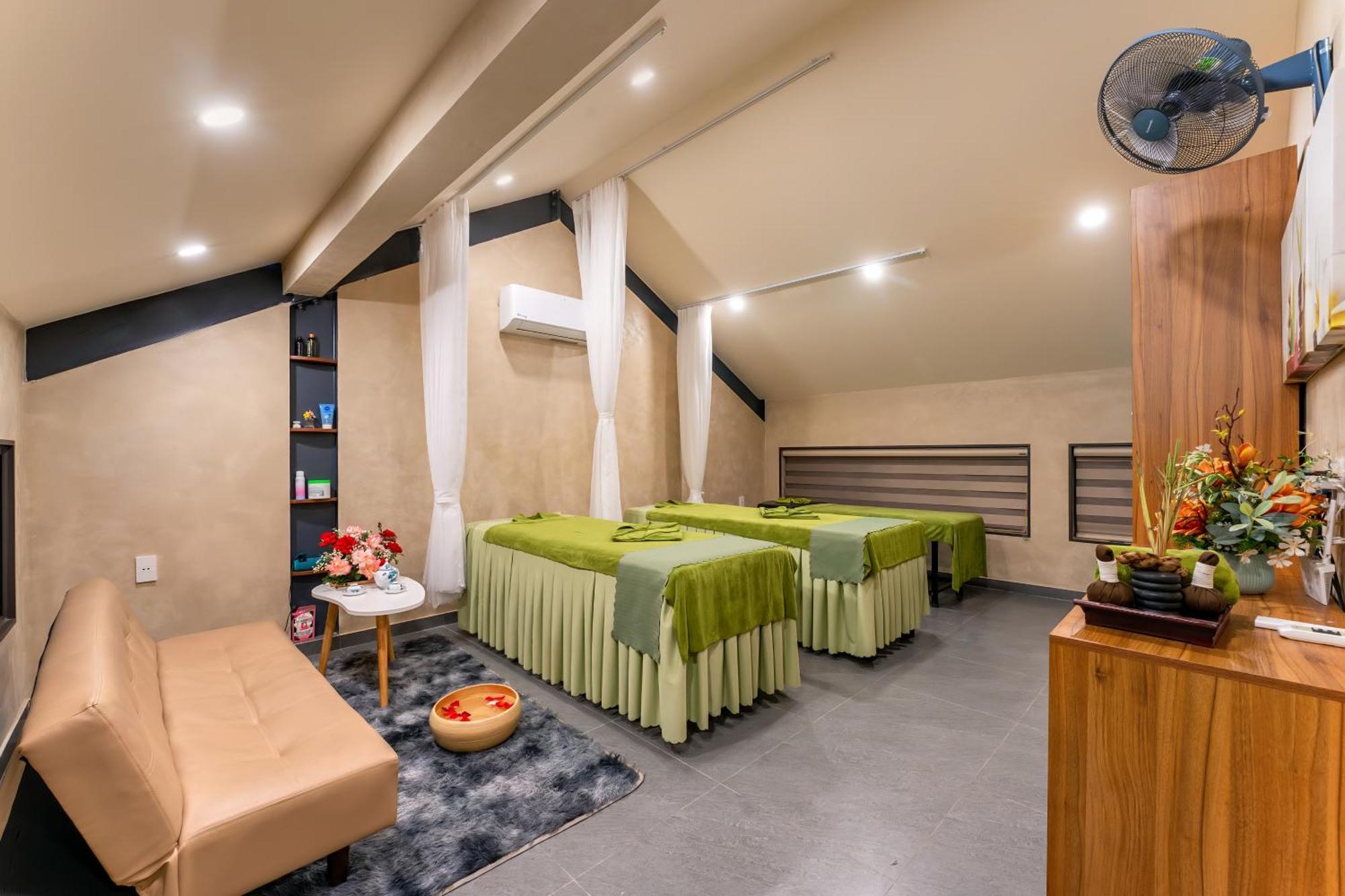 The Linh Seaside Villa Hoi An Bagian luar foto